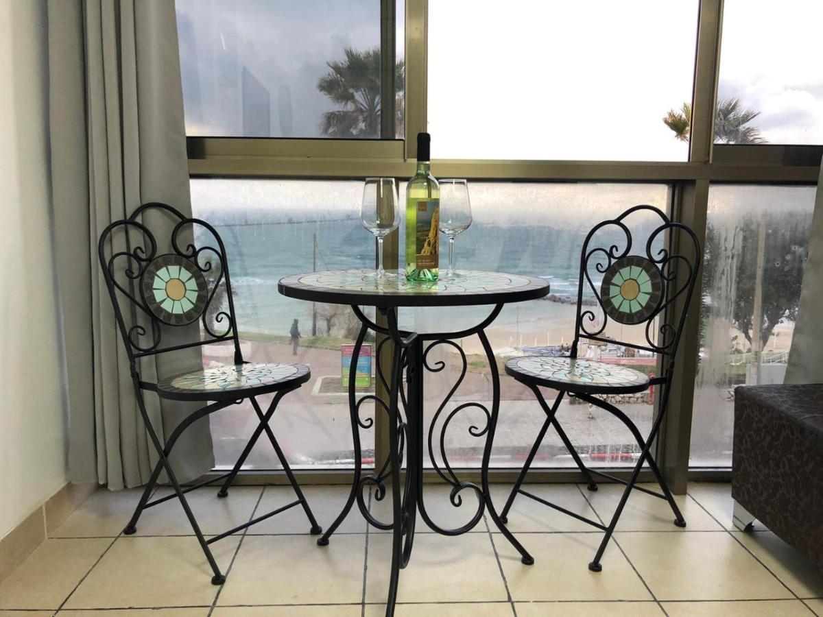 Sea Line Hotel From R&A Group بات يام المظهر الخارجي الصورة