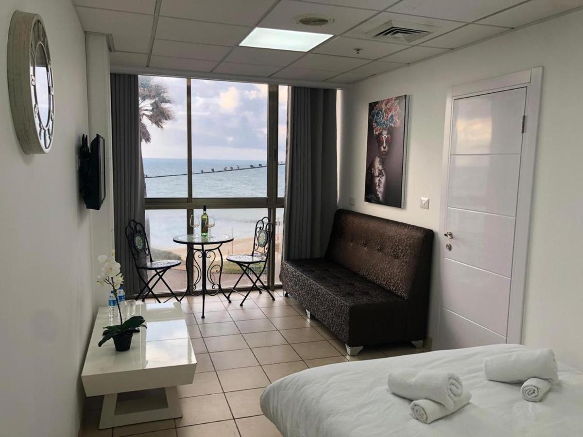 Sea Line Hotel From R&A Group بات يام المظهر الخارجي الصورة