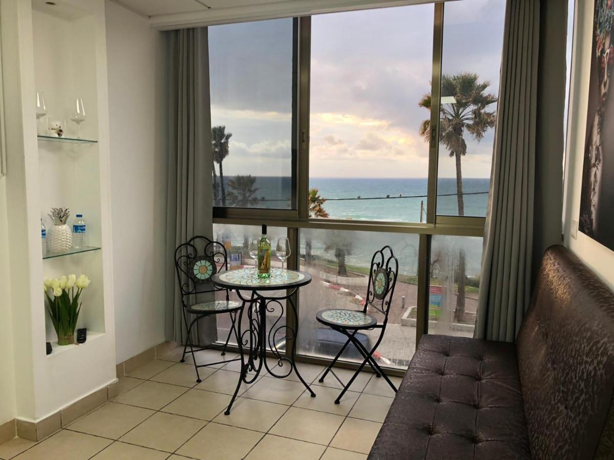 Sea Line Hotel From R&A Group بات يام المظهر الخارجي الصورة
