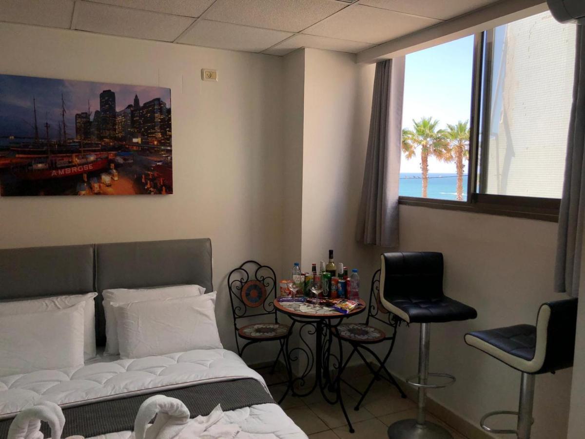 Sea Line Hotel From R&A Group بات يام المظهر الخارجي الصورة