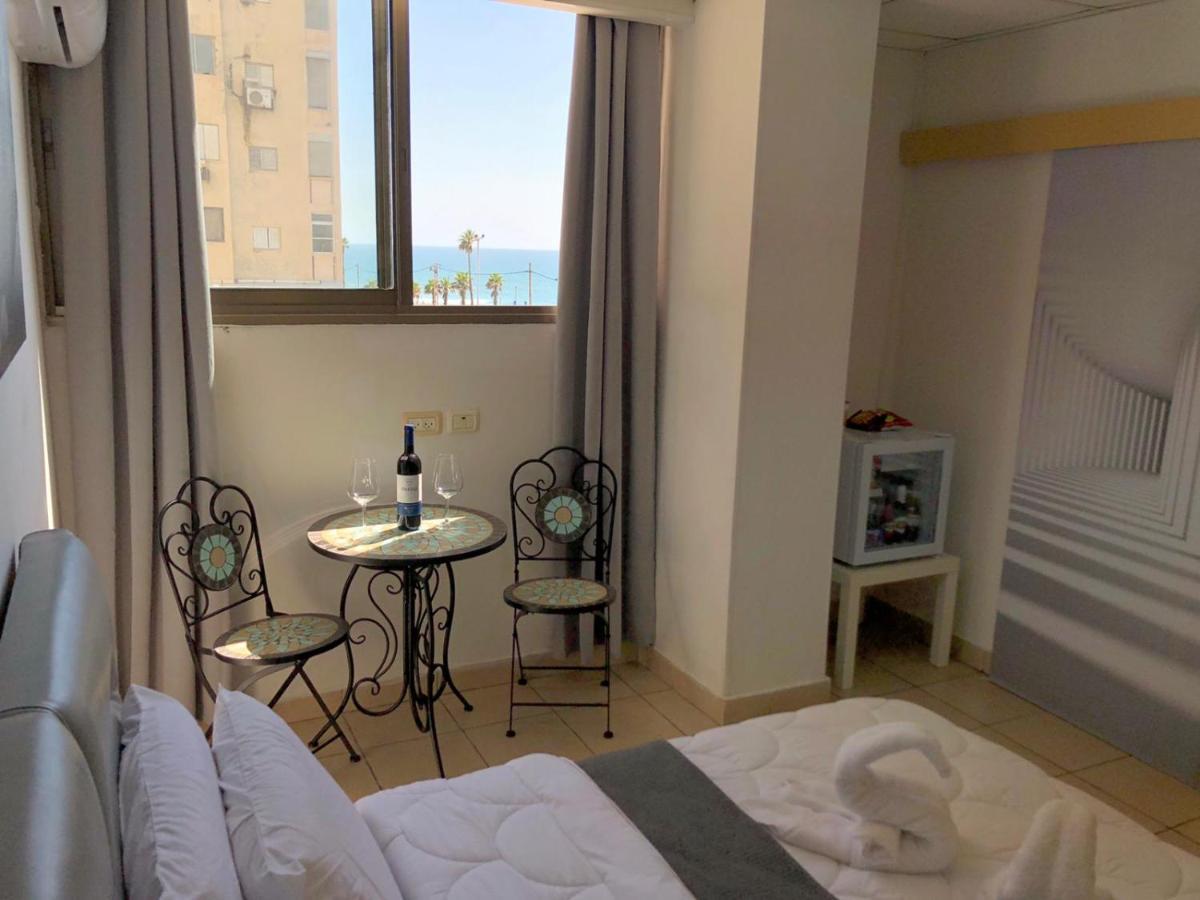 Sea Line Hotel From R&A Group بات يام المظهر الخارجي الصورة