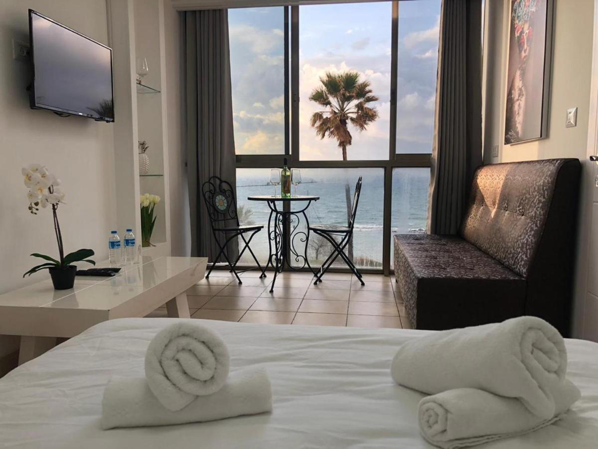 Sea Line Hotel From R&A Group بات يام المظهر الخارجي الصورة