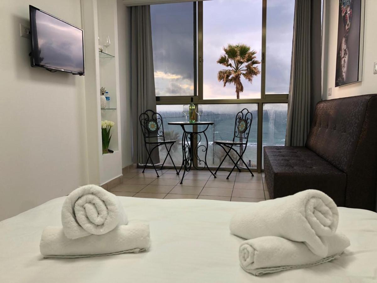 Sea Line Hotel From R&A Group بات يام المظهر الخارجي الصورة