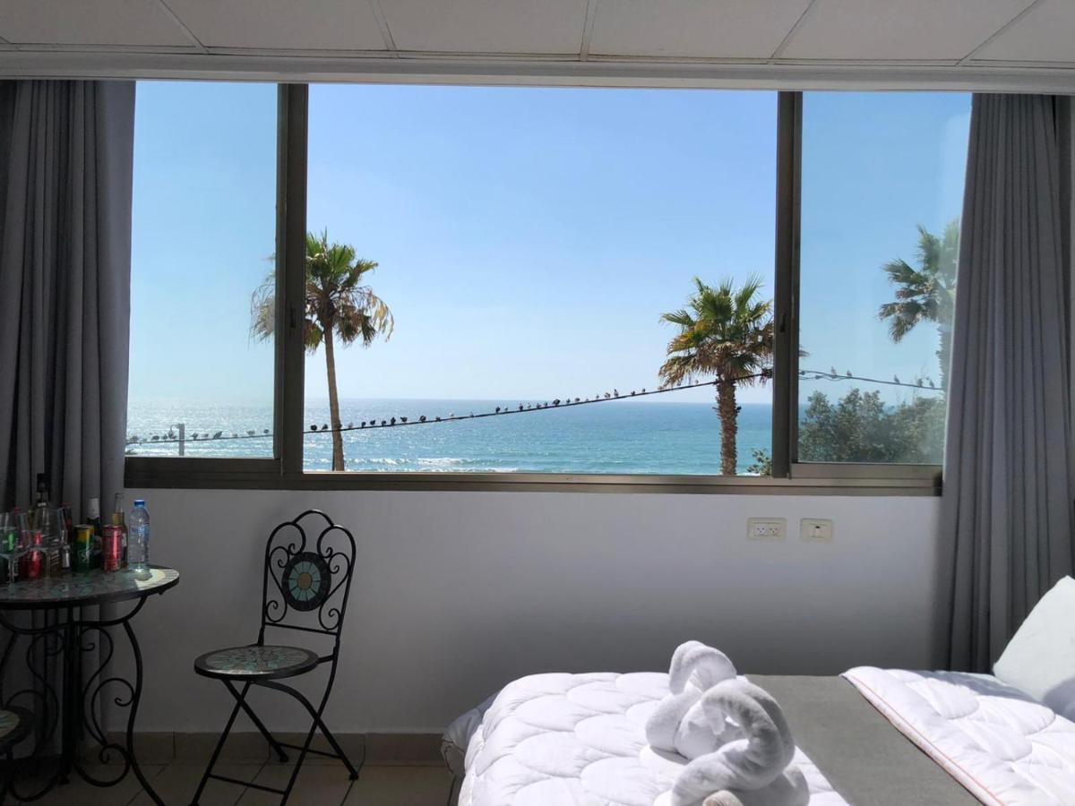 Sea Line Hotel From R&A Group بات يام المظهر الخارجي الصورة