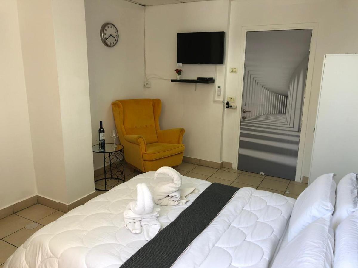 Sea Line Hotel From R&A Group بات يام المظهر الخارجي الصورة